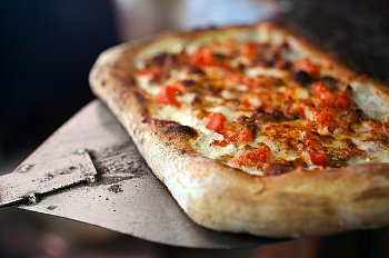 RECTANGULAR VEGGIE PIZZA